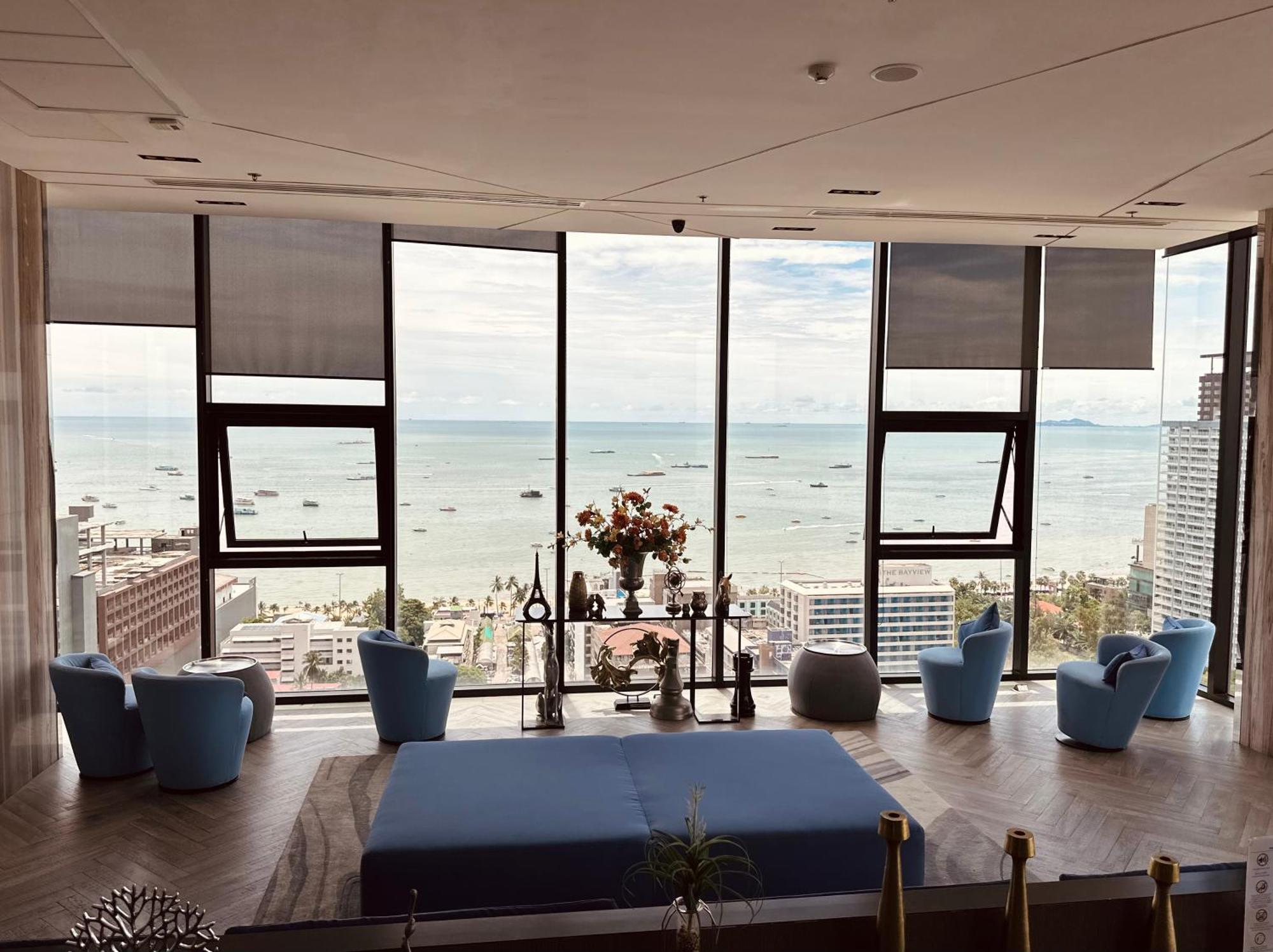 The Base Apartments At Central Pattaya Dış mekan fotoğraf